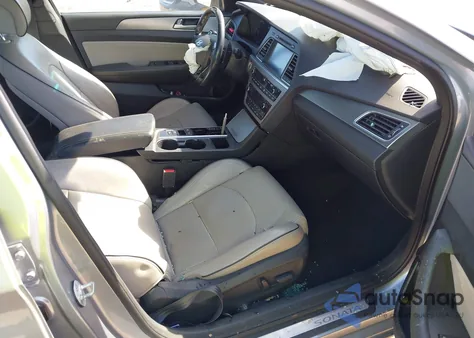 2015 Hyundai Sonata Sport 2.0T z USA, uszkodzony, nr VIN 5NPE34AB9FH084447